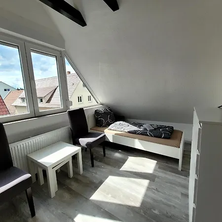Fischer 2 - Geraeumige Monteurs- & Mit 4 Schlafzimmern - Neu Renoviert Mit Privater Terrasse, Smart-tv & Voll Ausgestatteter Kueche - Ideal Fuer Arbeit, Gruppen & Familien