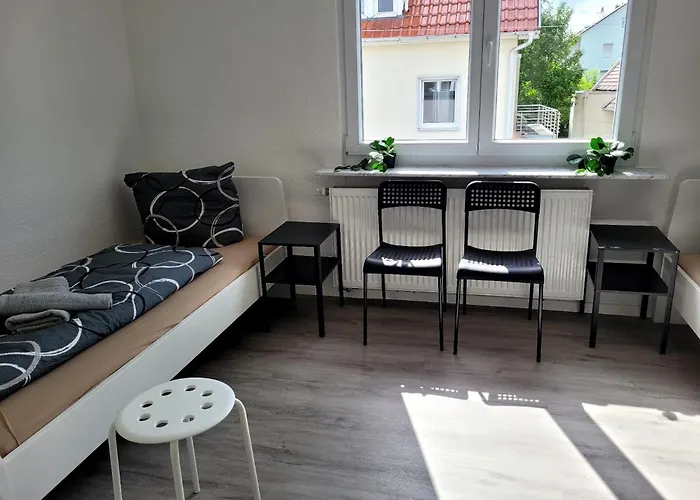 Fischer 2 - Geraeumige Monteurs- & Mit 4 Schlafzimmern - Neu Renoviert Mit Privater Terrasse, Smart-tv & Voll Ausgestatteter Kueche - Ideal Fuer Arbeit, Gruppen & Familien Villingen-Schwenningen