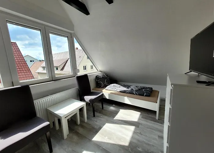 Fischer 2 - Geraeumige Monteurs- & Mit 4 Schlafzimmern - Neu Renoviert Mit Privater Terrasse, Smart-tv & Voll Ausgestatteter Kueche - Ideal Fuer Arbeit, Gruppen & Familien