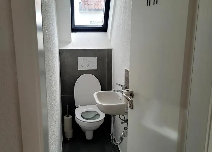 Fischer 2 - Geraeumige Monteurs- & Mit 4 Schlafzimmern - Neu Renoviert Mit Privater Terrasse, Smart-tv & Voll Ausgestatteter Kueche - Ideal Fuer Arbeit, Gruppen & Familien Appartement *